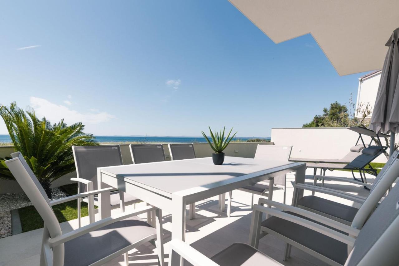 Beachfront Reiterer Villa V2 With Seaview 30 Meters From The Beach - Crowonder Luxury Rent Привлака Экстерьер фото